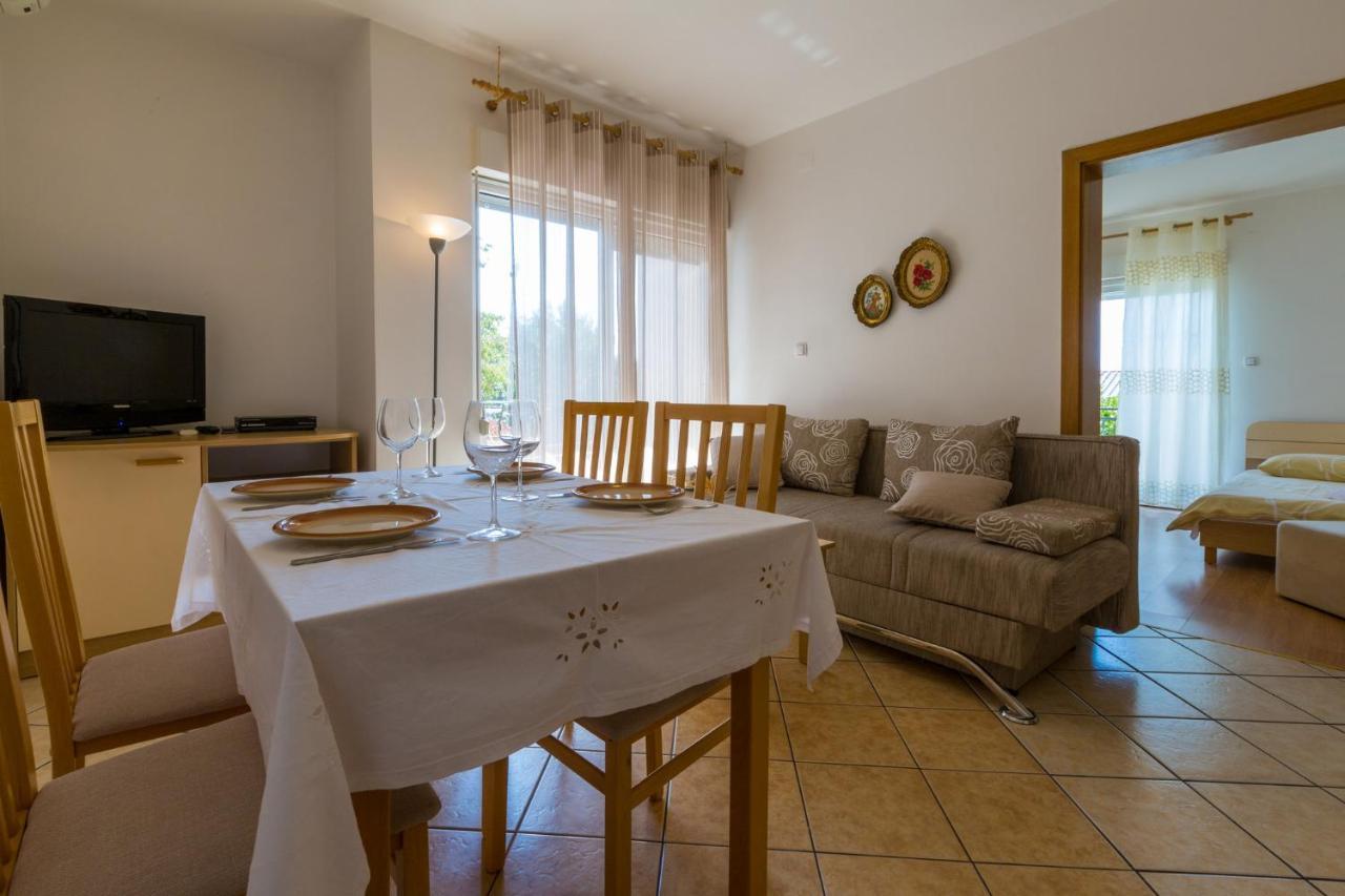 Apartments Domino R Dramalj Kültér fotó
