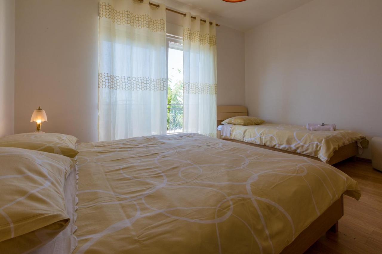 Apartments Domino R Dramalj Kültér fotó