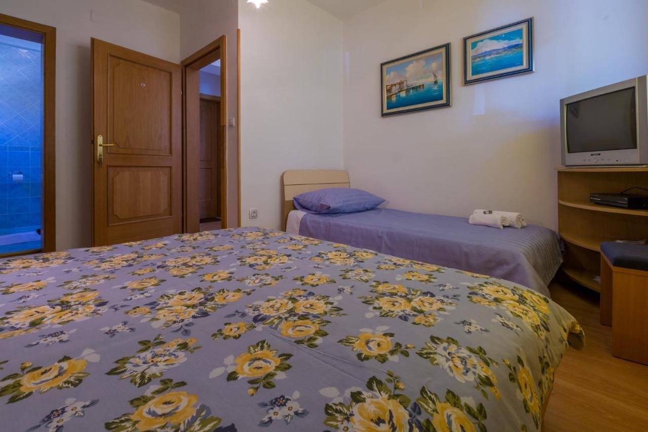 Apartments Domino R Dramalj Kültér fotó