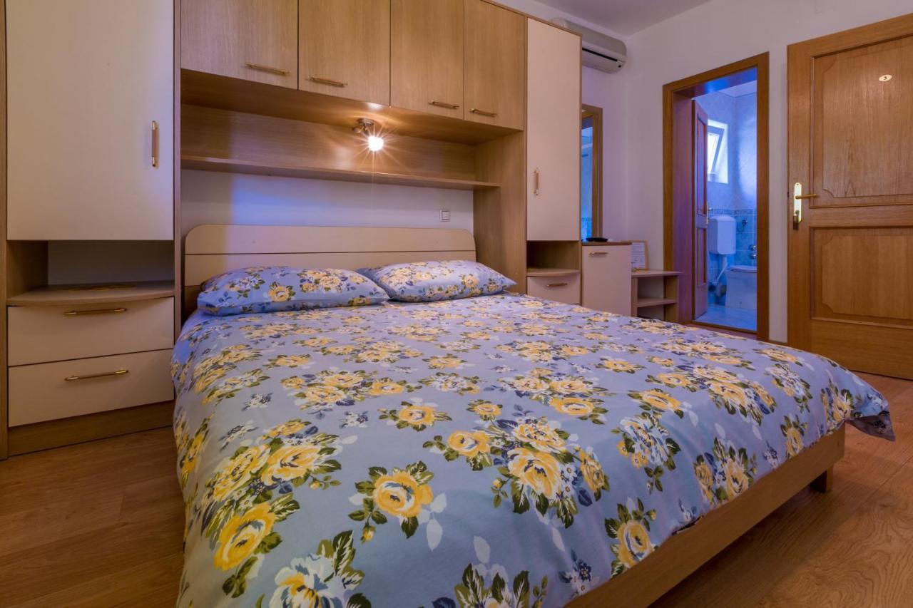 Apartments Domino R Dramalj Kültér fotó