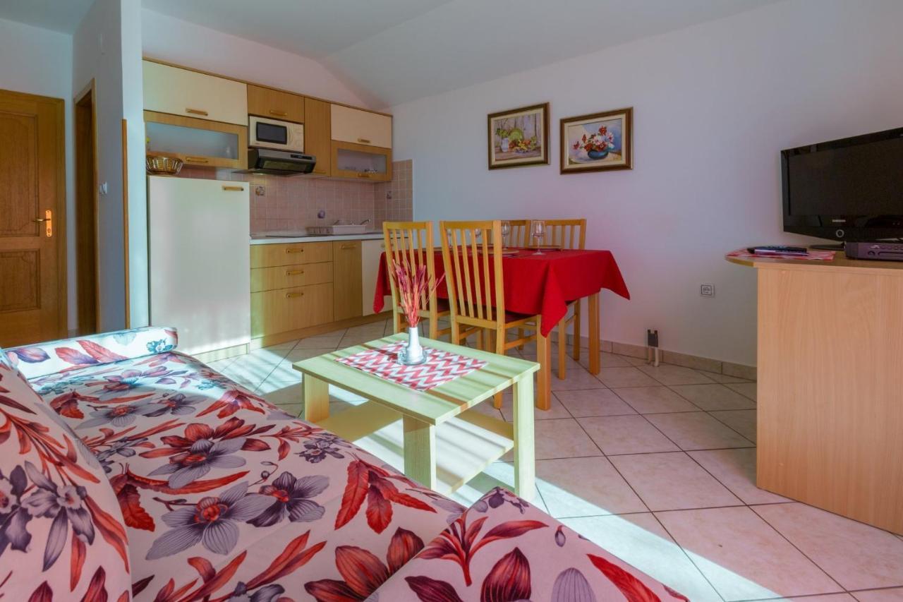 Apartments Domino R Dramalj Kültér fotó